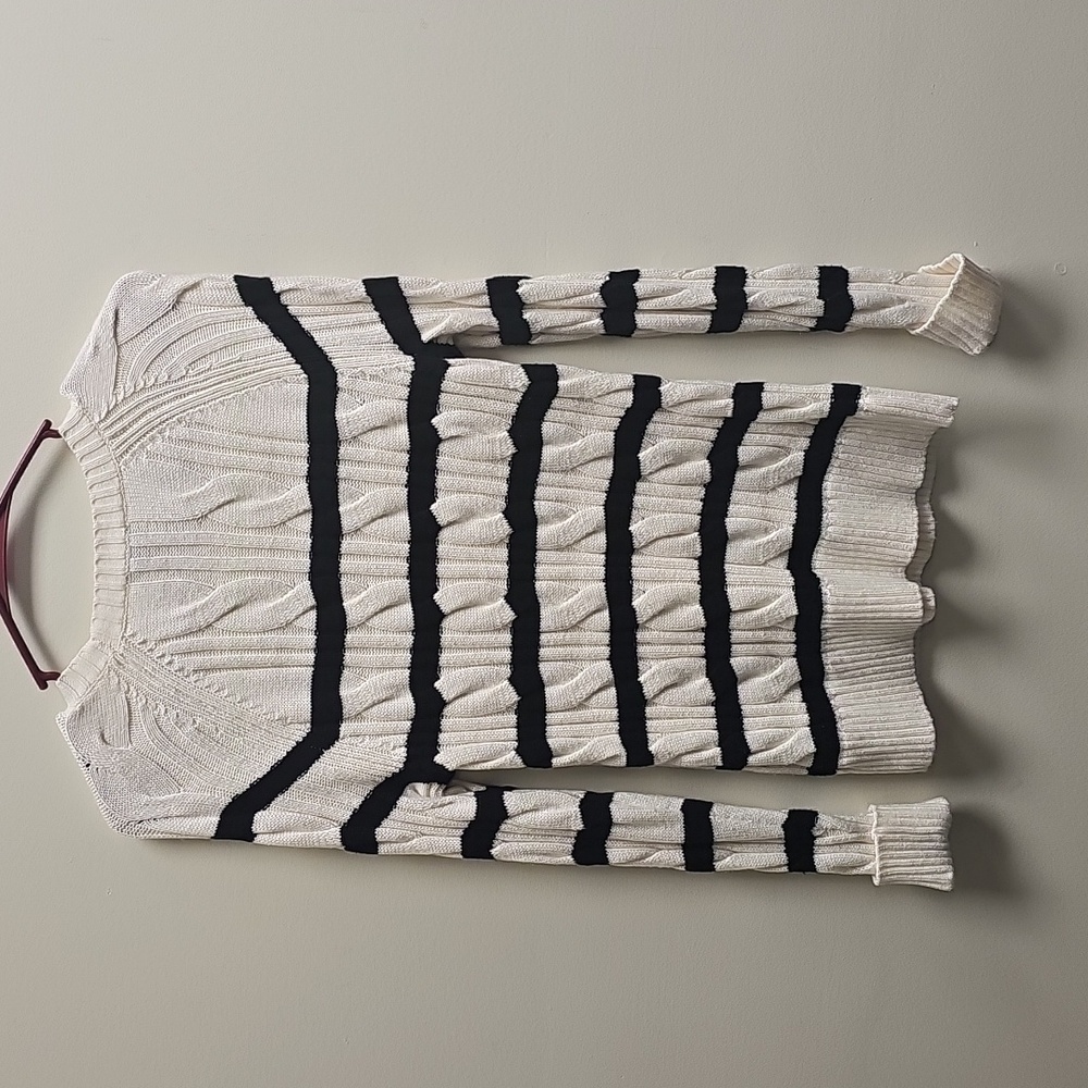 Talbots sweater - Picture 2 of 2